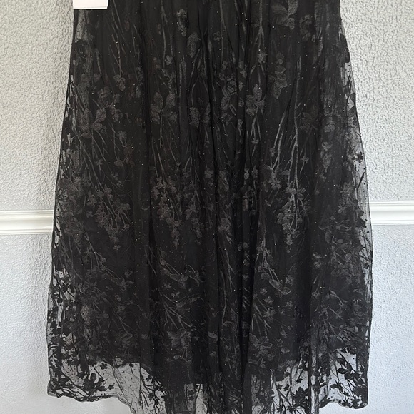 Mac Duggal Black Embellished Floral Cap Sleeve A Line Gown, Lace Maxi Dress NWT - Picture 13 of 17